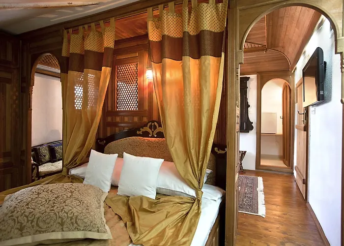 Bosnian National Monument Muslibegovic House 4* Mostar